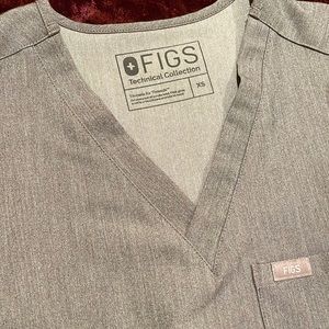 Set of TWO FIGS Grey Scrubs set ✨